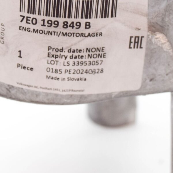 VW TRANSPORTER VI T6 REAR ENGINE MOUNTING 7E0199849B NEW GENUINE