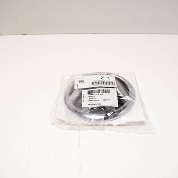 Volkswagen Transporter T5 tailgate badge 7E0853630BULM new - Image 3