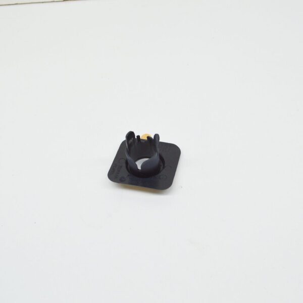 VW V T5 7JD, 7JE, rear inner Parktronic sensor holder 7E0919491AGRU, NEW - Image 3