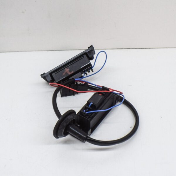 VW TRANSPORTER T5 Rear License Plate Light Housing 7H0827740 NEW GENUINE - Image 3