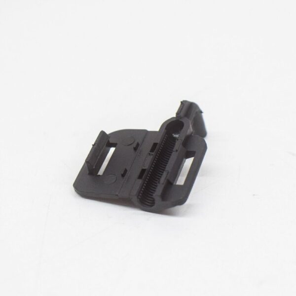 NEW VOLKSWAGEN TRANSPORTER T5 REAR BAR CLIP 7H0827947A LID SWEATER - Image 4