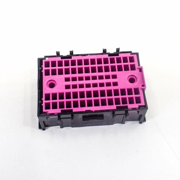 NEW VOLKSWAGEN TRANSPORTER T5 FUSE HOLDER 7H0937617A 2013 ORIGINAL - Image 3