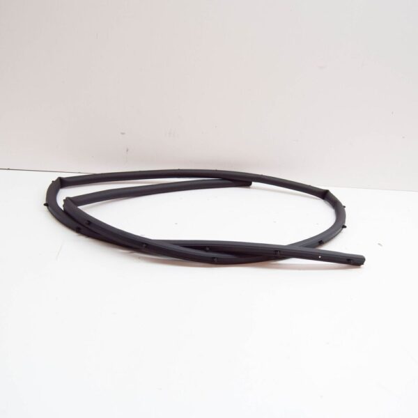 VOLKSWAGEN TRANSPORTER T5  Front Right Door Outer Seal 7H5837672C NEW GENUINE - Image 4
