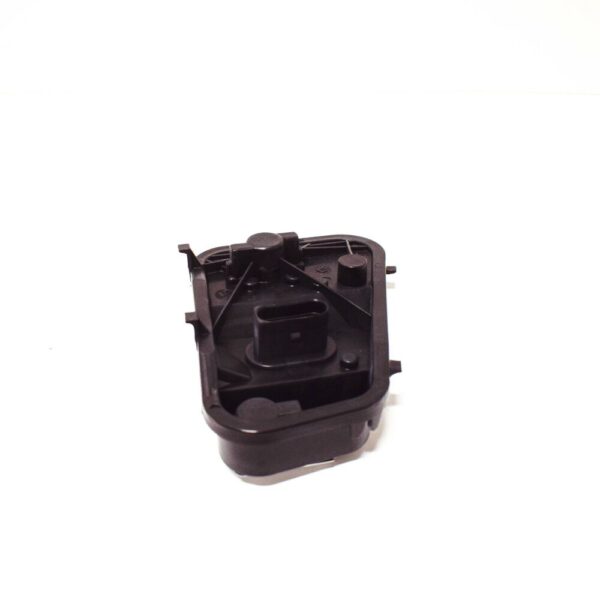 NEW VW TOUAREG 7L TAIL BULB CARRIER RIGHT 7L6945258F ORIGINAL - Image 3