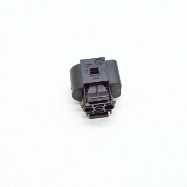 NEW AUDI A3 8P WINDSCREEN WASHER SYSTEM FLAT CONTACT HOUSING 7M0973202 ORIGINAL - Image 4