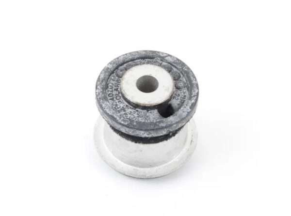 NEW VOLKSWAGEN TOUAREG 7P MK2 FRONT CONTROL ARM BUSHING 7P0407077 ORIGINAL - Image 3