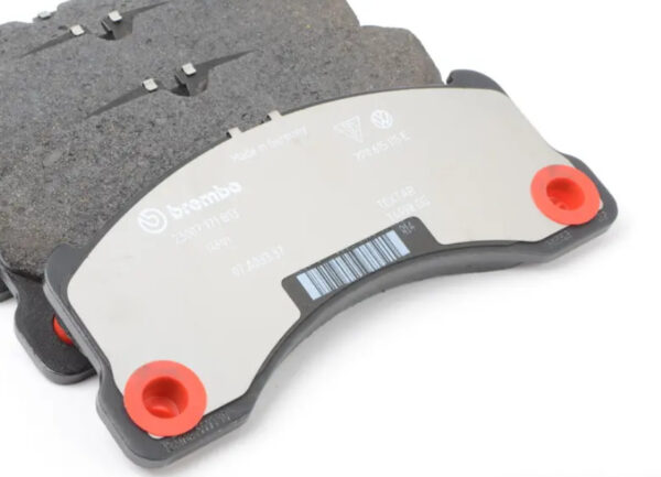 New VOLKSWAGEN TOUAREG 7P MK2 FRONT BRAKE PADS SET 7P0698151D GENUINE - Image 3