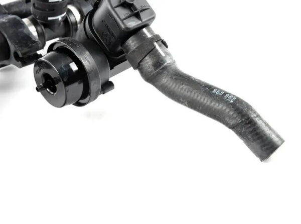 NEW VOLKSWAGEN TOUAREG 7P ENGINE COOLANT HOSE 7P6121156E ORIGINAL - Image 4