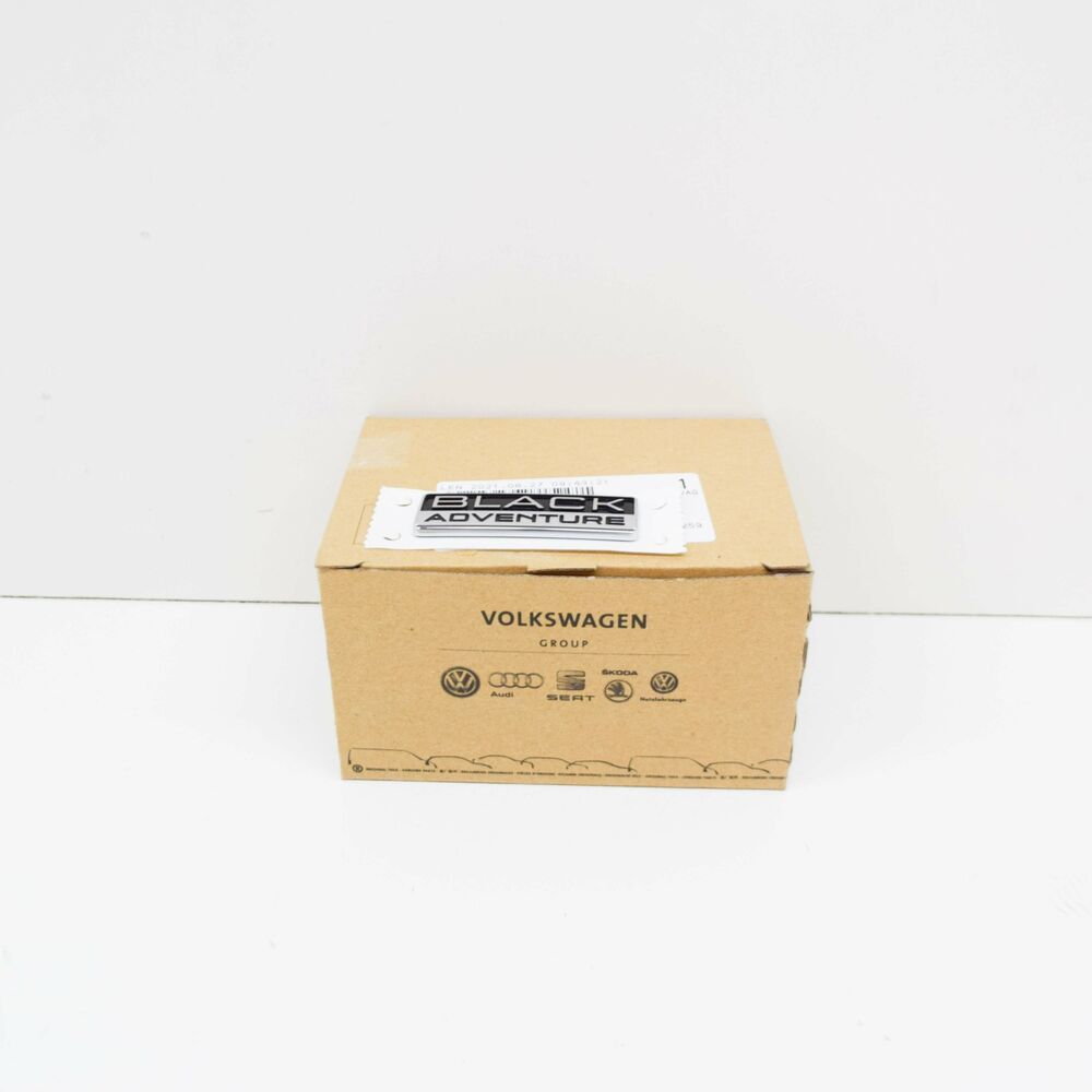 NEW VW TOUAREG 7P5 REAR TAILGATE TRUNK LID EMBLEM BADGE 7P6853688B DPJ ORIGINAL 1 7P6853688BDPJ