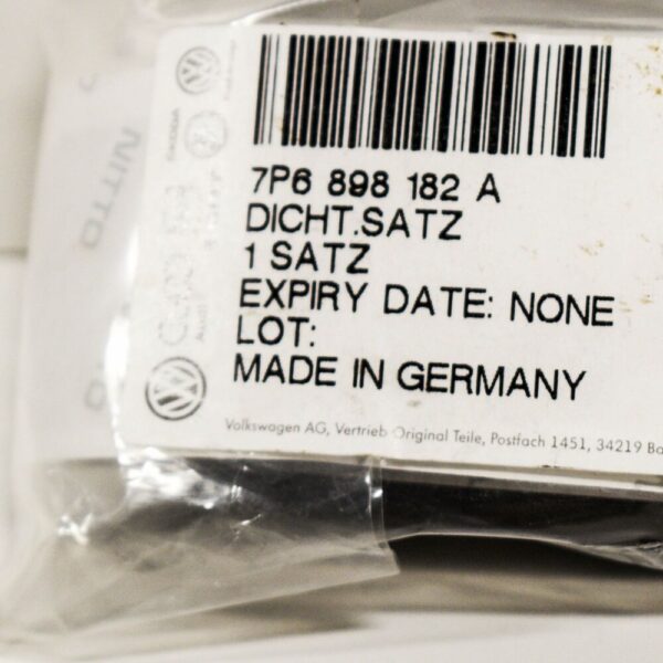 NEW VOLKSWAGEN TOUAREG 7P ROOF RACK GASKET SET 7P6898182A ORIGINAL