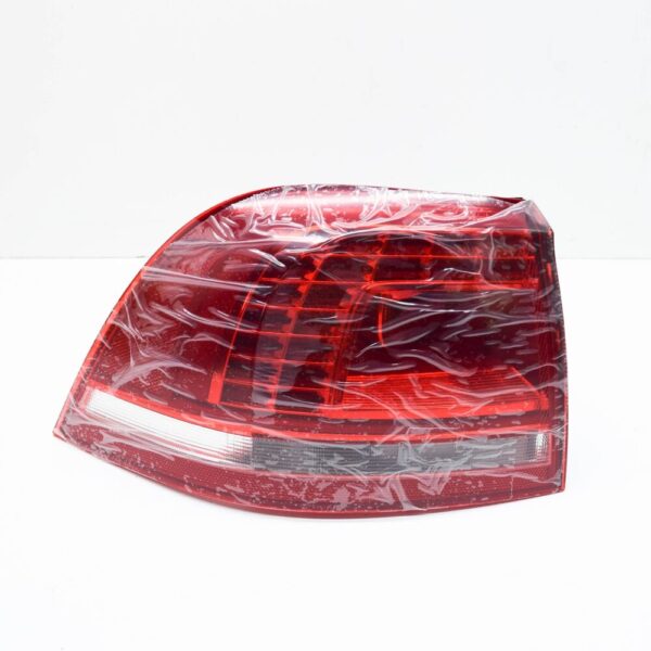 VW TOUAREG 7P taillight rear left outside 7P6945207 new original - Image 3