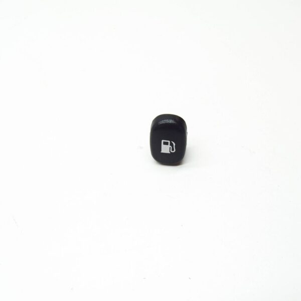 Hyundai Kona MK1 Tank Lid Button 8157522000, Original Part - Image 5
