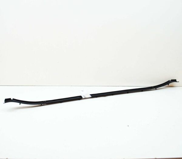 NEW AUDI Q2 GA FRONT BONNET HOOD ENGINE CENTER RUBBER SEAL 81A823124 ORIGINAL - Image 3