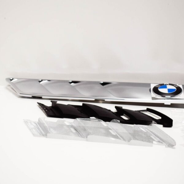 BMW Z3 E36 Fender Chrome Side Grille Set 82149406190 9406190 NEW ORIGINAL - Image 4