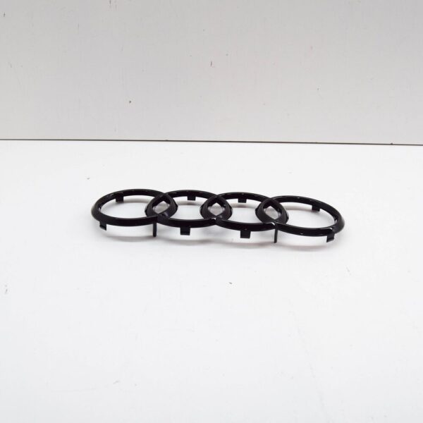 AUDI Q3 F3 FRONT RADIATOR GRILLE EMBLEM 83A071801 NEW ORIGINAL - Image 3