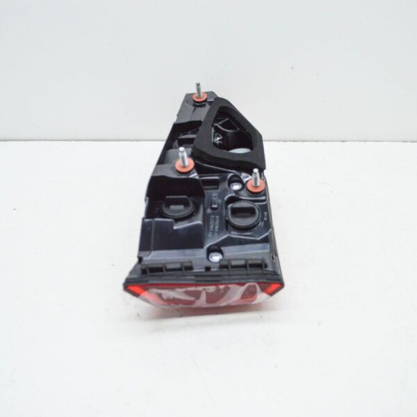 NEW AUDI Q3 F3 SPORTBACK RIGHT SIDE TRUNK BOOTLID TAILLIGHT 83A945076 - Image 5