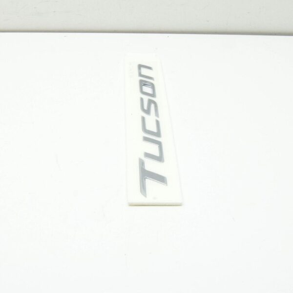 Hyundai Tucson NX4 MK4 Tailgate Emblem 86310N9000, Original Part - Image 4