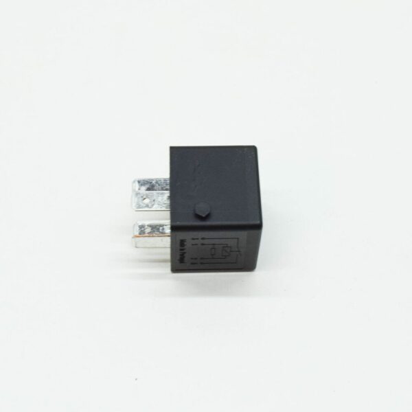 SKODA SUPERB MK2 3T RELAY 4H0951253A NEW GENUINE - Image 3
