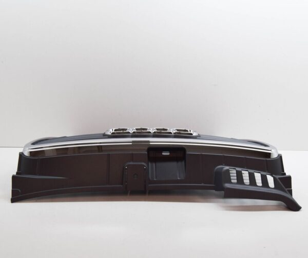 Audi A4 B7 Front Grille 8E0853651J1QP NEW - Image 3