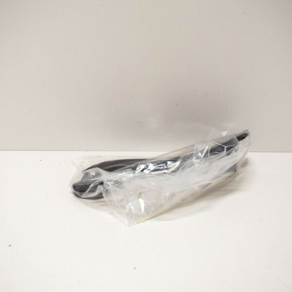 Audi A4 Avant B7 Front Right Wheel Spoiler 8E0853888A NEW OEM - Image 4