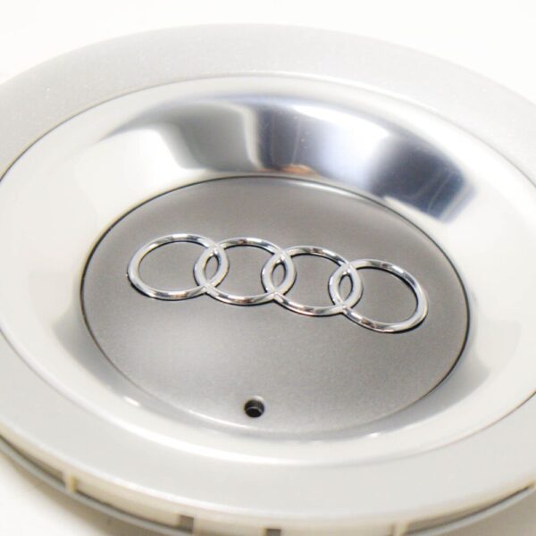 Audi A3 8P Wheel Center Hub Cap Grey Metallic 8H0601165B7ZJ NEW ORIGINAL - Image 3