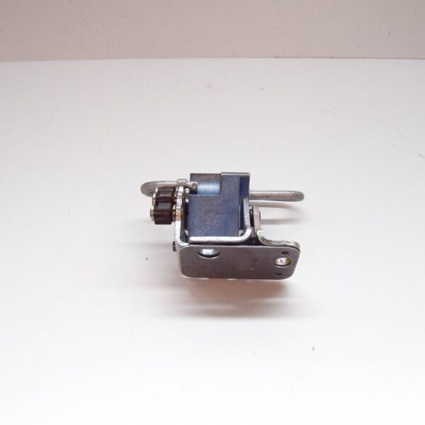 Audi TT 8J door hinge front right lower 8J0831412 New - Image 3