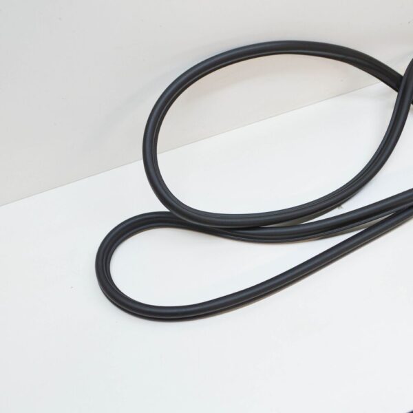 Audi TT 8J Rear Lid Seal Coupe 8J8827705A NEW ORIGINAL - Image 3