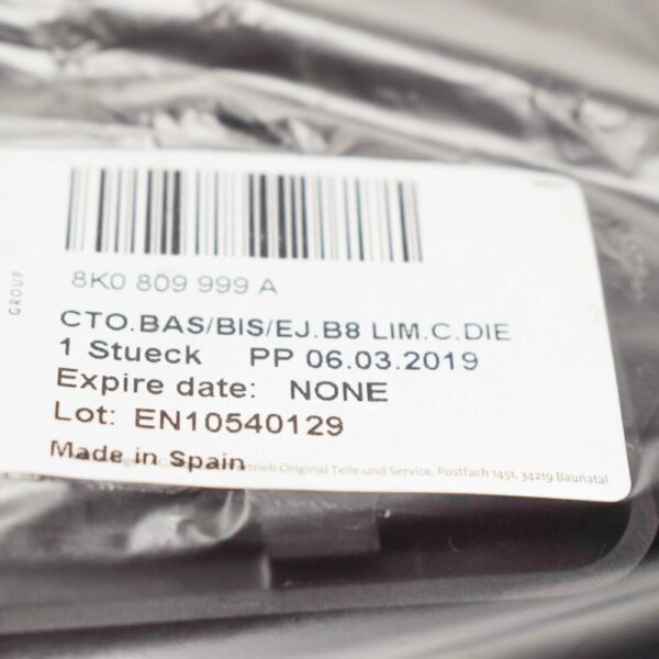 NEW A4 B8 FILL LOCK COVER 8K08099A ORIGINAL - Image 3