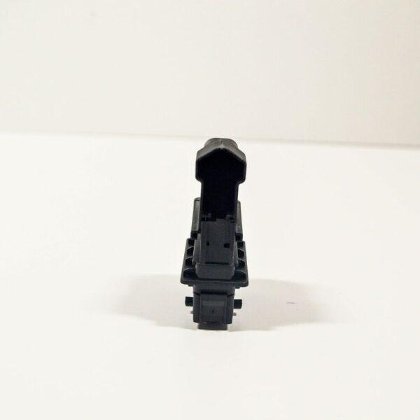 NEW AUDI A1 8X FLAT CONTACT HOUSING WITH LOCKING MECHANISM 8K0972701 ORIGINAL - Image 4