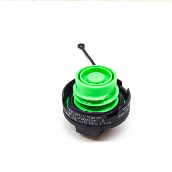NEW AUDI A3 8PA FUEL TANK COVER CAP 8P0201550D