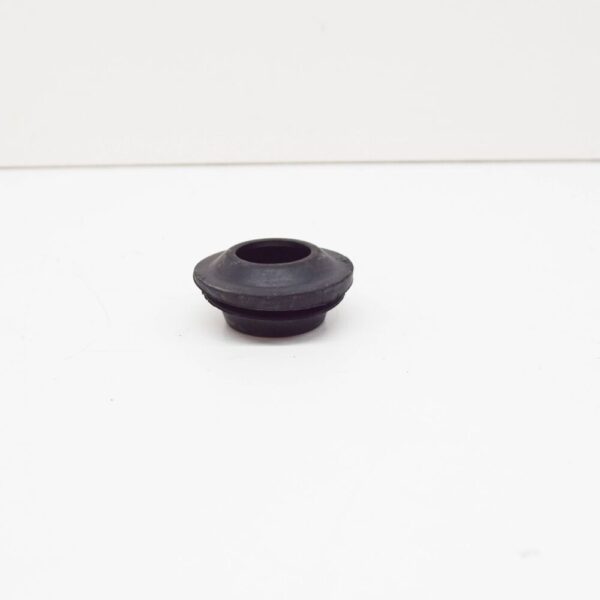 Audi A6 Avant C6 Rear Wiper Arm Grommet 8P4955758A NEW ORIGINAL - Image 3