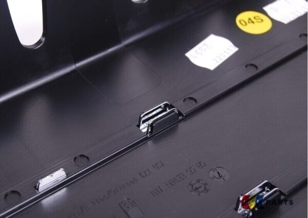 Audi Q5 front grille flat number filler erase glossy black 8R0807287T - Image 4