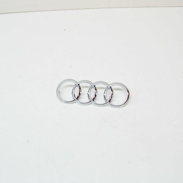 Audi RSQ3 8U Signature on Original Engine Cover 8T0103940A - Image 3