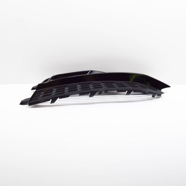AUDI A5 Sportback 8T Front Right Air Guide Grille 8T0807682Q01C NEW ORIGINAL - Image 3