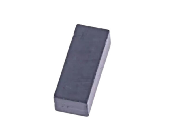 8T0837343