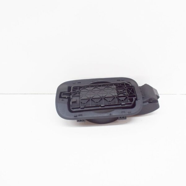 8T8809906A