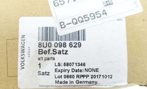 Audi Q3 SQ3 Genuine Wheel Arch Mounting Kit 8U0098629 - Image 3