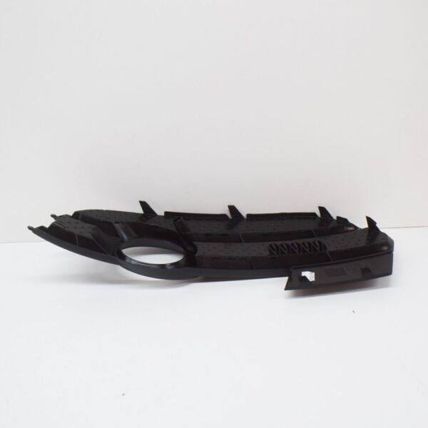 Audi Q3 8U Front Bumper Right Fog Grille 8U0807682ASP9 NEW - Image 3