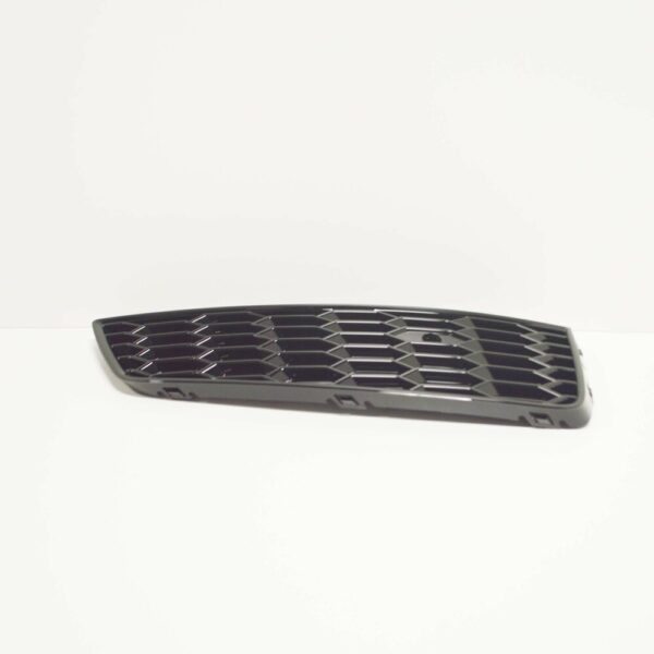 NEW AUDI Q3 8U FRONT BUMPER RIGHT SIDE GRILLE 8U0807682TT94 - Image 5