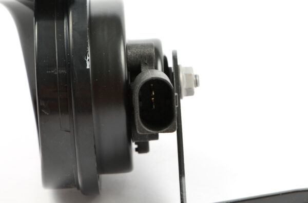 Audi Q3 8U left side low tone horn 8U0951209 NEW ORIGINAL - Image 3