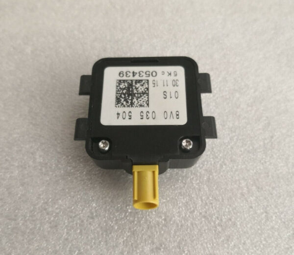 NEW AUDI Q8 4MN UPPER CENTRE DASHBOARD AERIAL 8V0035504 ORIGINAL - Image 3