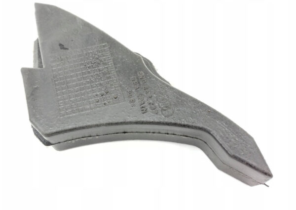 8V0864237