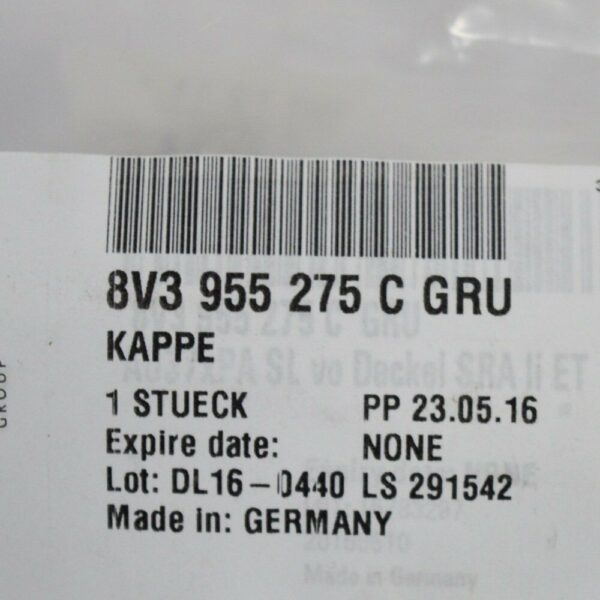 NEW AUDI A3 8V LEFT HEADLIGHT CLEANING CAP 8V3955275CGRU
