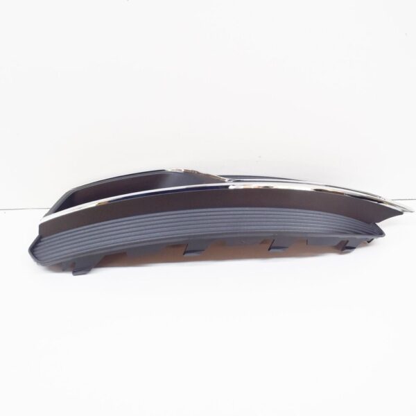 AUDI A3 Sportback 8V Front Right Lower Grille 8V4807682A9B9 NEW ORIGINAL - Image 3