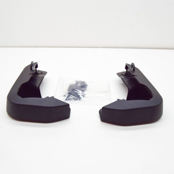 AUDI A3 Sportback 8V Front Mudguard Kit 8V5075116 NEW ORIGINAL - Image 3