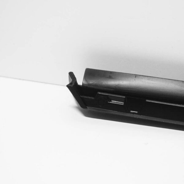 Audi A3 8V windshield front deflector 8V5854328A9B9 new - Image 5