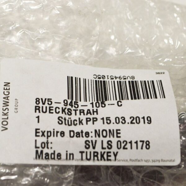 NEW AUDI A3 8V REAR BUMPER LEFT REFLECTOR 8V5945105C OEM - Image 3