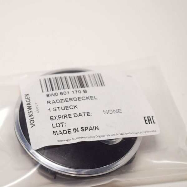 Audi A4 B9 wheel hub cap cover 8W0601170B new - Image 3