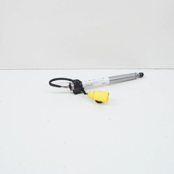 AUDI A4 8W B9 Hood Activator For Pedestrian Protection 8W0823823C NEW ORIGINAL - Image 5