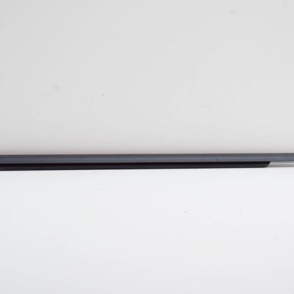 AUDI A4 B9 FRONT RIGHT OUTER WINDOW APERTURE SEAL 8W0837478A NEW ORIGINAL